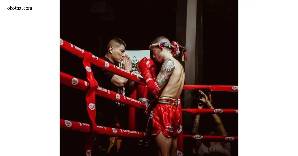 Watch Muay Thai ชมมวยไทยการชมมวยไทยไม่เพียงให้ความสนุกสนาน แต่ยังสะท้อนวัฒนธรรมไทยอย่างลึกซึ้ง นักมวยไทยใช้เทคนิคการเตะ